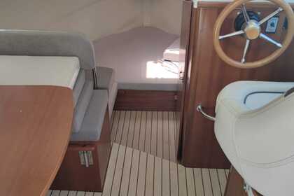 Hire Motorboat Ocqueteau 725 Kaštela
