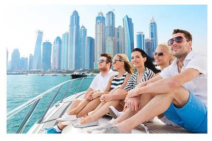 Alquiler Lancha 62 Ft YAcht Dubai Cruises Dubái