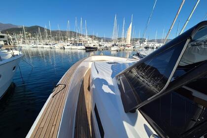 Noleggio Barca a motore CANTIRI DEL PARDO PARDO P50 Torre Annunziata