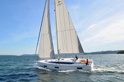 Noleggio Barca a vela  Bavaria C42 Marina di Cecina