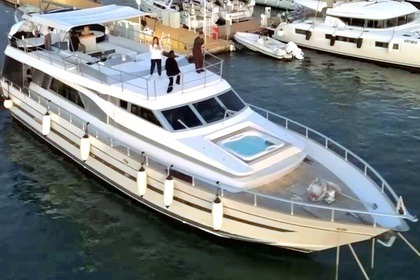 Charter Motorboat Cantiere di pisa Akhir76 Amalfi