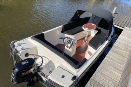 Hire Motorboat Lago Amore 470 XL Leiden