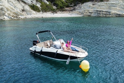 Rental Motorboat Quicksilver Activ 605 Sundeck Dénia