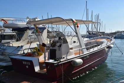 Hyra båt Motorbåt Petrachi 30 Leuca