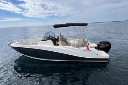 Location Bateau à moteur Quicksilver Activ 675 Open Cannes