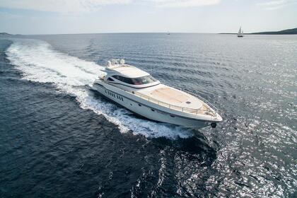 Noleggio Yacht a motore Alalunga Sport 85x Fiumicino