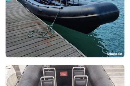 Charter Motorboat Valiant Dr 750 Granville