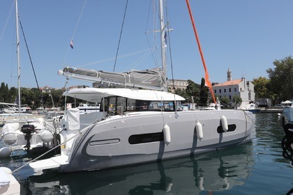 Charter Catamaran  Excess 11 Pula