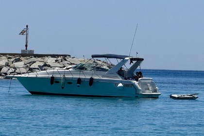 Miete Motorboot Bertram-Trojan Trojan Express 37 Cagliari