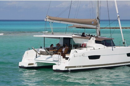 Charter Catamaran FOUNTAINE PAJOT Lucia 40 owner version Pula
