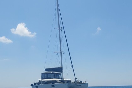 Charter Catamaran Lagoon Lagoon 450f Santorini