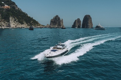 Noleggio Yacht Princess V55 Capri