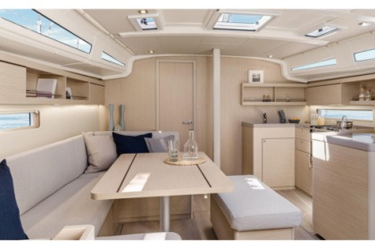 Ενοικίαση Ιστιοπλοϊκό σκάφος Beneteau Oceanis 40.1 Αθήνα