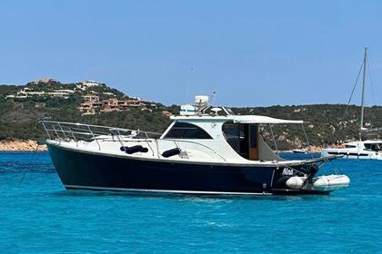 Hire Motorboat Cantieri Estensi Gold star 360 Porto Cervo