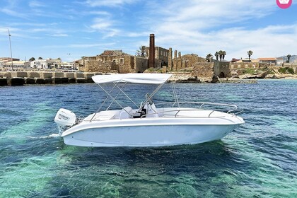 Hire Boat without licence  Red Sea Medusa 190 Avola