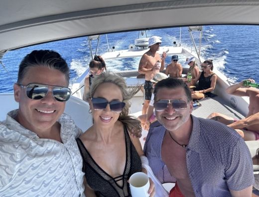 Míconos Motor Yacht Ferretti 591 alt tag text