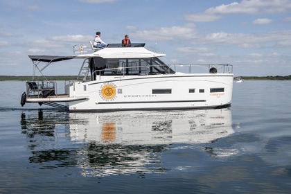 Charter Houseboat Cobra Yachts FUTURA 40 Grand Horizon XXL Göhren-Lebbin