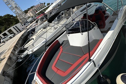 Location Bateau à moteur Barracuda 545 open Makarska