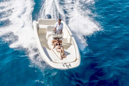 Alquiler Lancha INVICTUS 190FX Fornells