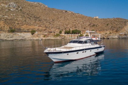 Rental Motor yacht Cantieri Navali Italy Chania