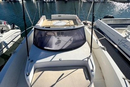 Location Bateau à moteur Beneteau Ombrine 700 L'Estaque