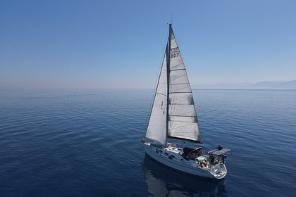Charter Sailboat Beneteau Cyclades 39.3 Saint-Florent