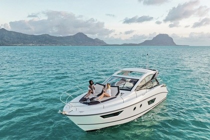 Charter Motorboat Beneteau Gran turismo 40 Cannes