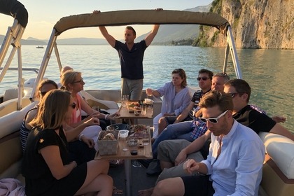 Location Bateau à moteur Sun tracker Party Barge 24 DLX Ancy