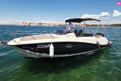 Verhuur Motorboot Quicksilver Activ 675 Sundeck Poreč