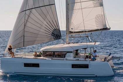 Hire Catamaran LAGOON 40 Furnari