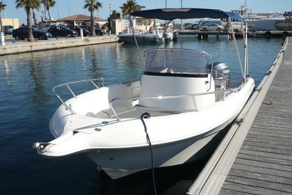 Charter Motorboat PACIFIC CRAFT 650 Pointe-a-Pitre