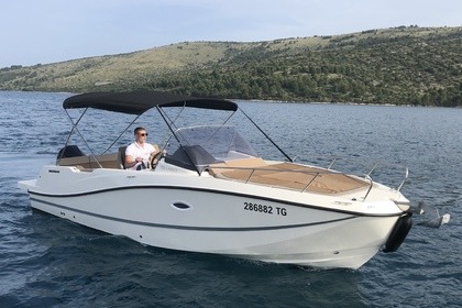 Hyra båt Motorbåt Quicksilver Activ 755 Sundeck Trogir