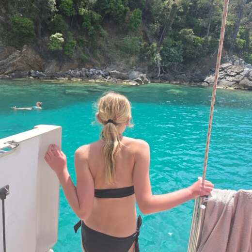 Λιμένας Θάσου Sailboat Beneteau Oceanis 430 alt tag text