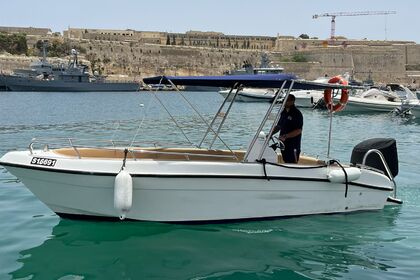 Hyra båt Motorbåt Open Speed Boat Malta