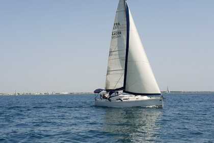 Hire Sailboat Hanse 370 Le Grau-du-Roi