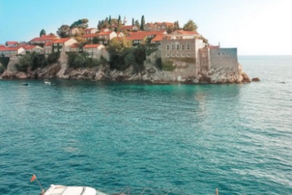 Charter Motorboat Bavaria 35 Ulcinj