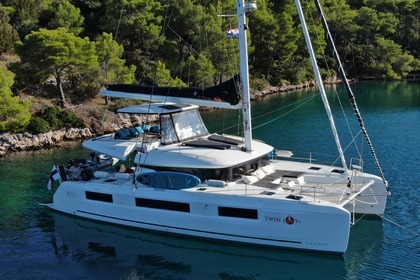Verhuur Catamaran  Lagoon 51 Trogir