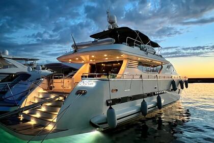 Noleggio Yacht a motore Italversil MY Phantom 80 Gaeta