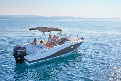 Rental Motorboat Quicksilver 675 Sundeck Active Petrčane