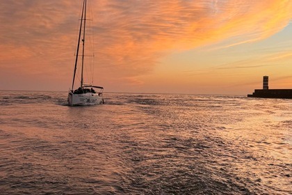 Charter Sailboat Bavaria 42 Vila Nova de Gaia