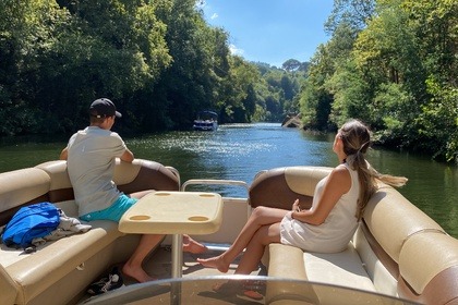 Location Bateau à moteur SUN TRACKER PARTY BARGE 22 Castelo de Paiva