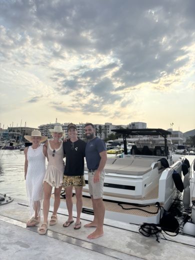 Ibiza Motorboat De antonio 36 alt tag text