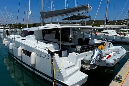 Charter Catamaran  Astréa 42 Pula