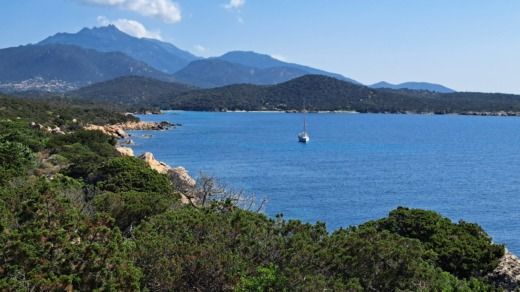 Toulon Sailboat Dufour 412 alt tag text