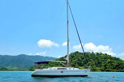 Charter Sailboat Catalina Yachts Catalina 375 Ko Chang District