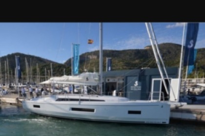 Location Voilier Beneteau Oceanis 40.1 Volos Port