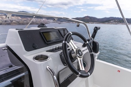 Hire Motorboat Beneteau Flyer 6 SUN DECK Saint-Raphaël