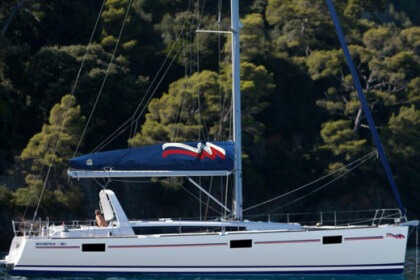 Hire Sailboat  Moorings 48.4 Furnari