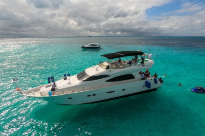 Hire Motor yacht LUXURY YACHT NUVARI 2020 Cancún