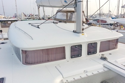 Hire Catamaran Lagoon Lagoon 400 S2 Phuket